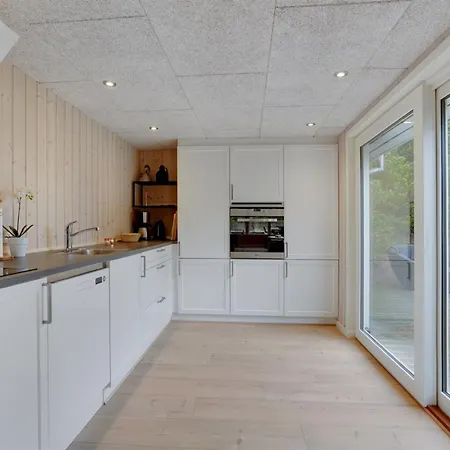 Holiday home Solgunn Blavand