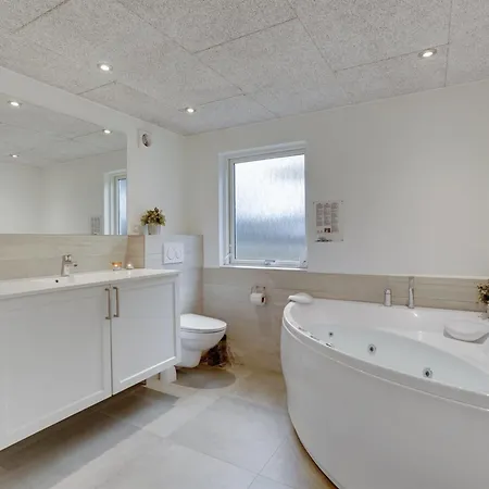 Holiday home Solgunn Blavand