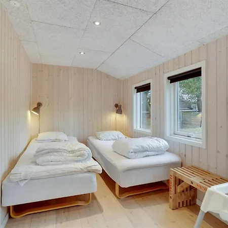 Сasa de vacaciones Solgunn - 900m From The Sea By Interhome
