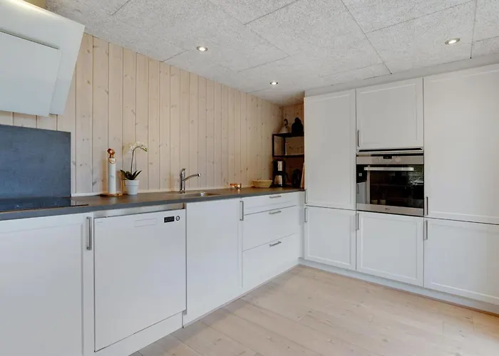 Solgunn - 900m From The Sea By Interhome *